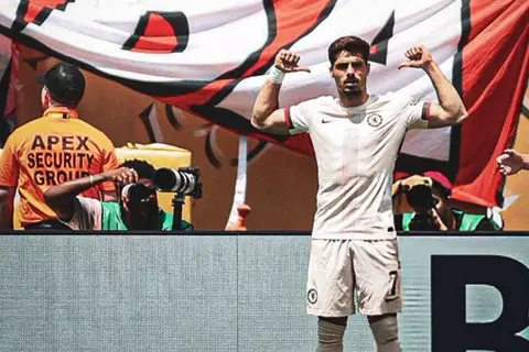 بعد مجهود خيالي.. نيتو يحبط انطلاقة فلامنجو بهدف أول للبلوز (صور)